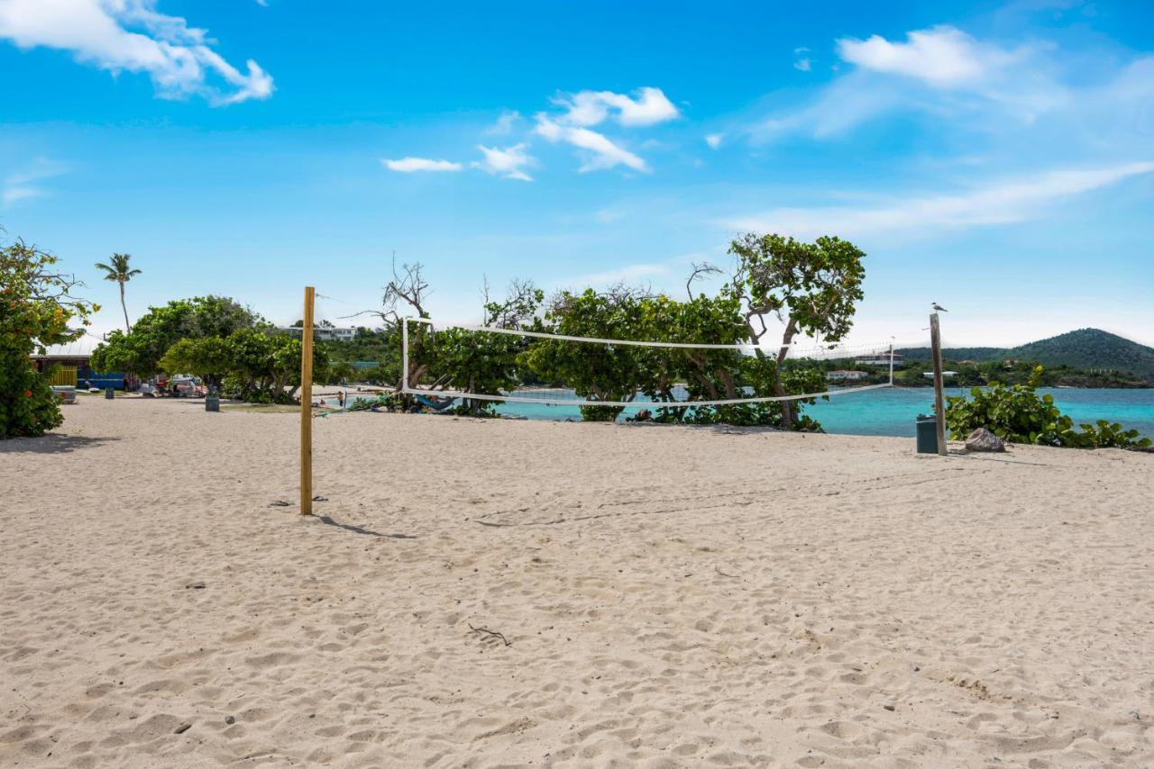 Sapphire Beach Resort East End  Экстерьер фото